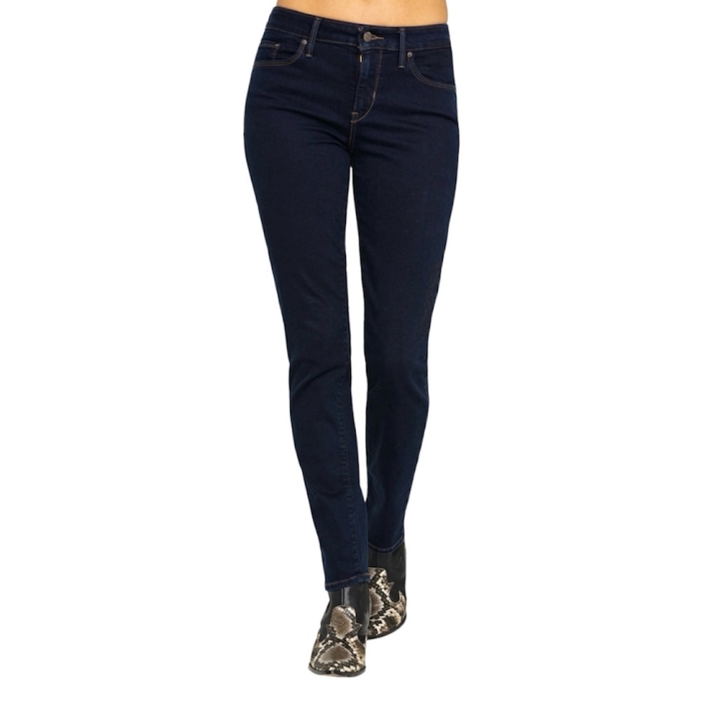 NWT Levi’s Women’s Classic Mid Rise Skinny Jeans Size 8